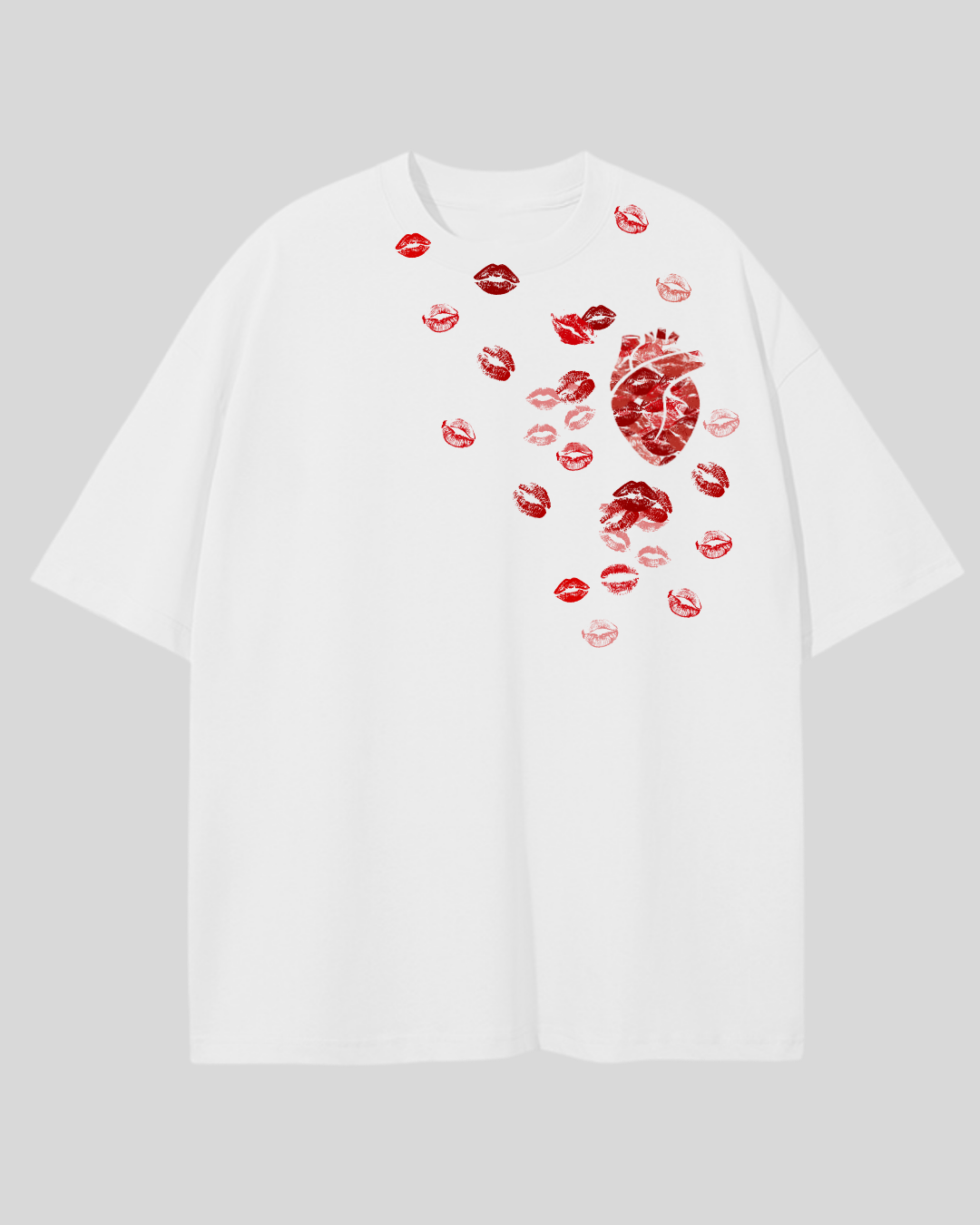 Футболка оверсайз біла поцілунки з серцем