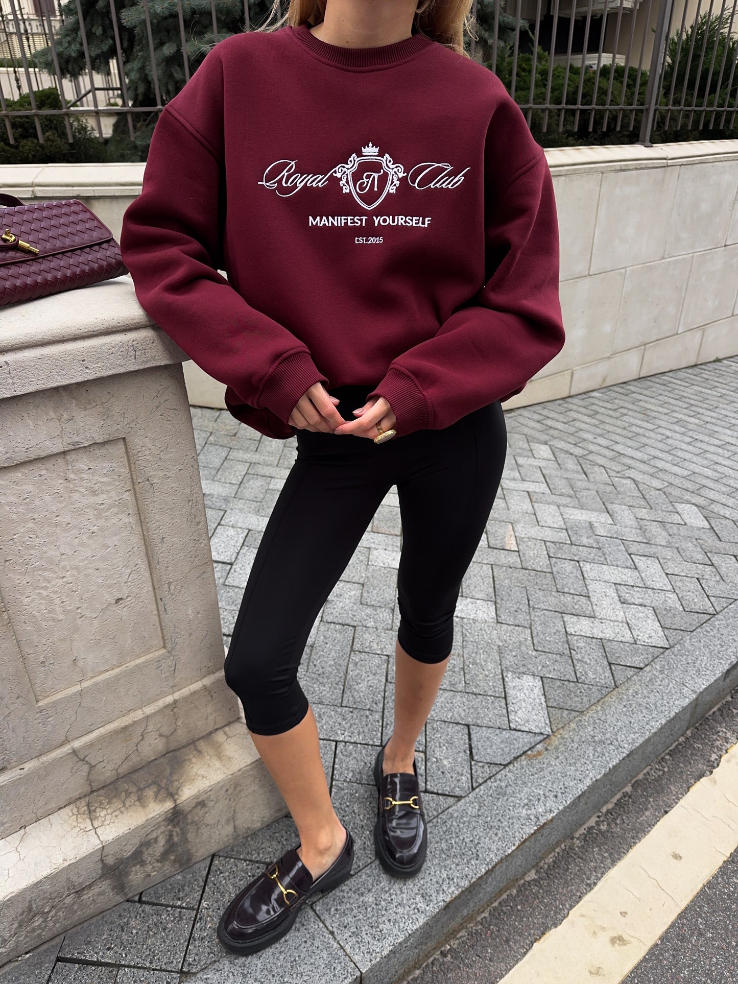 Світшот з вишивкою