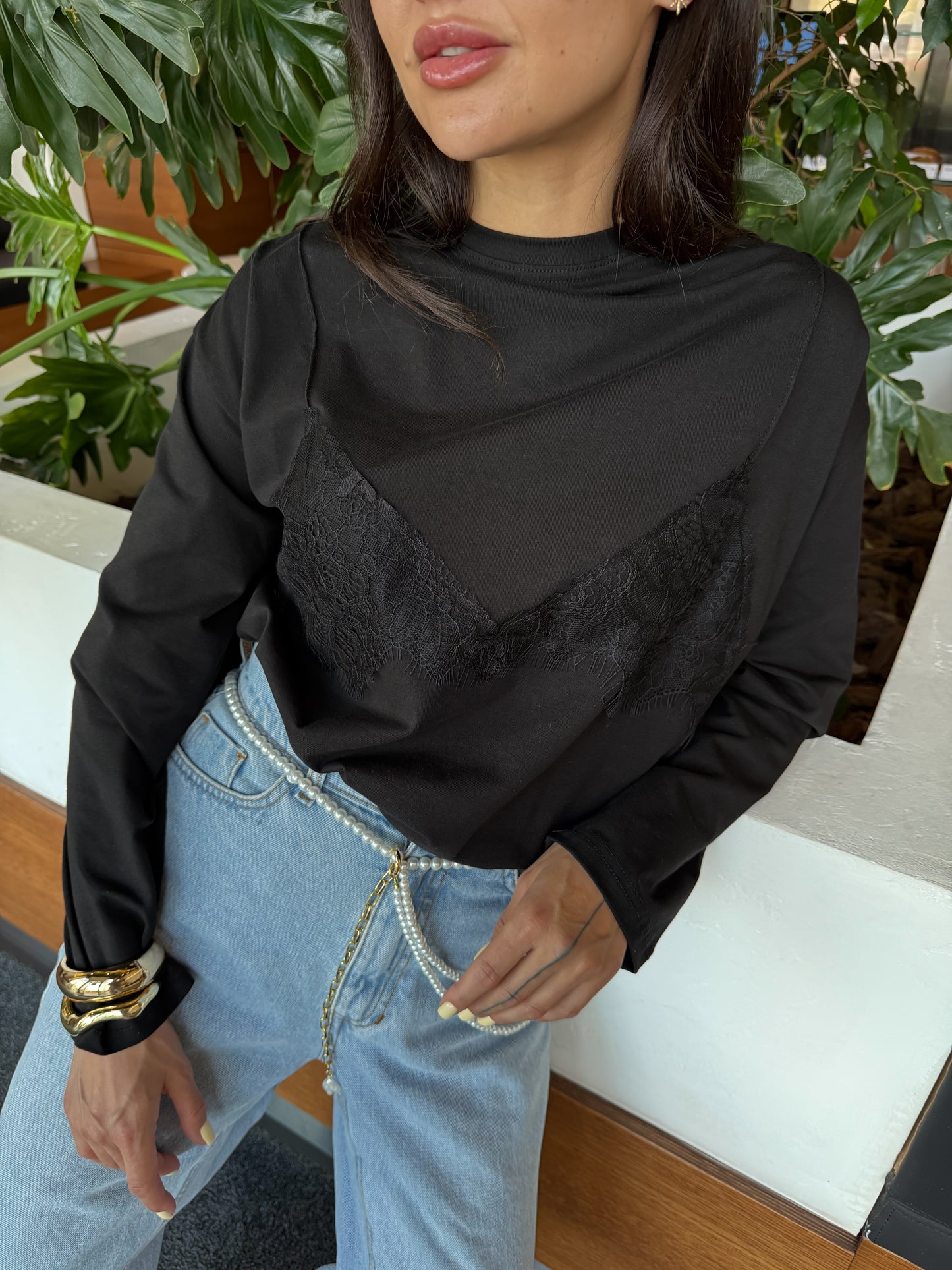 Лонгслів з мереживним ліфом