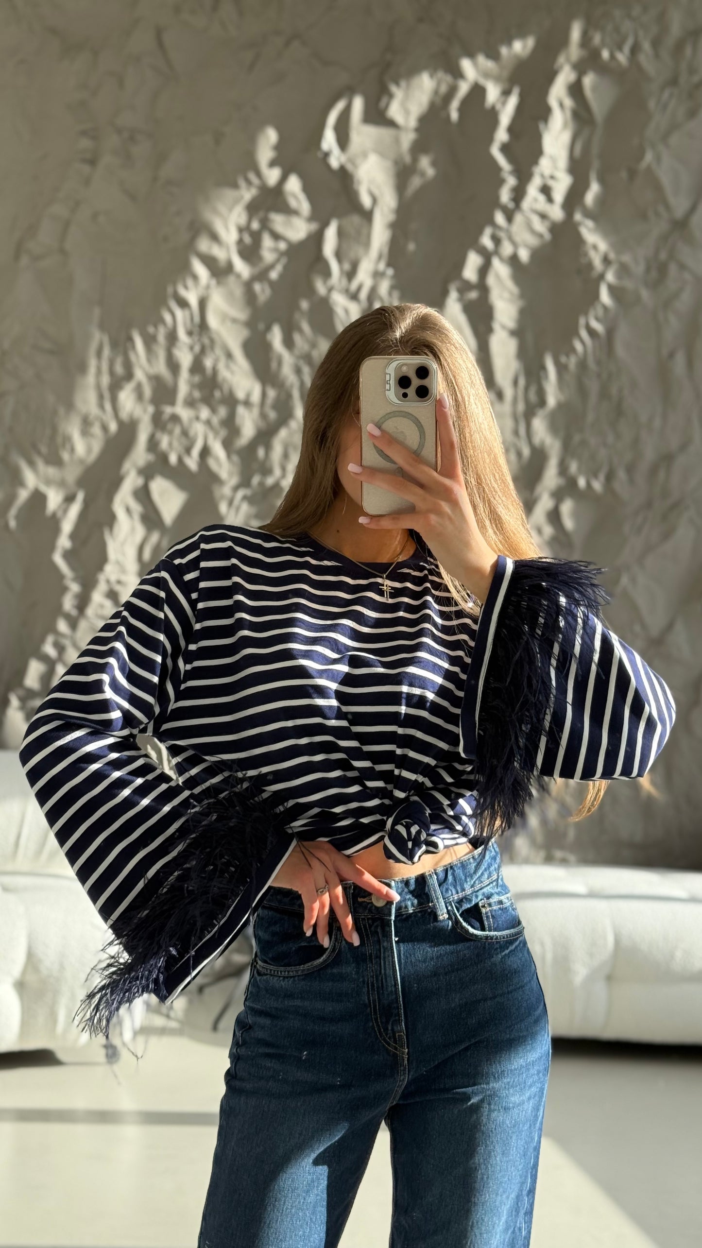 Лонгслів з натуральним страусиним пірʼям