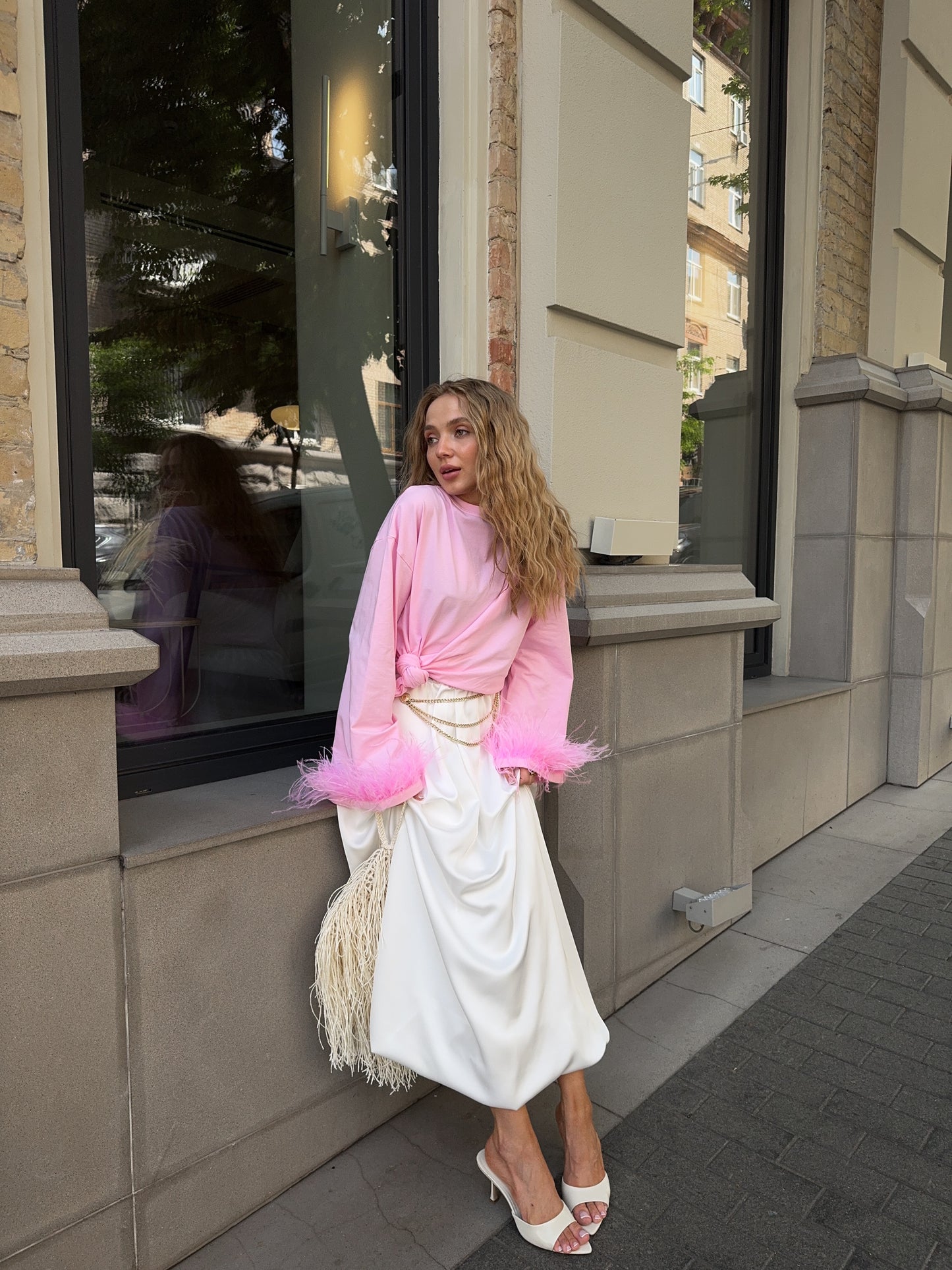 Лонгслів з натуральним страусиним пірʼям