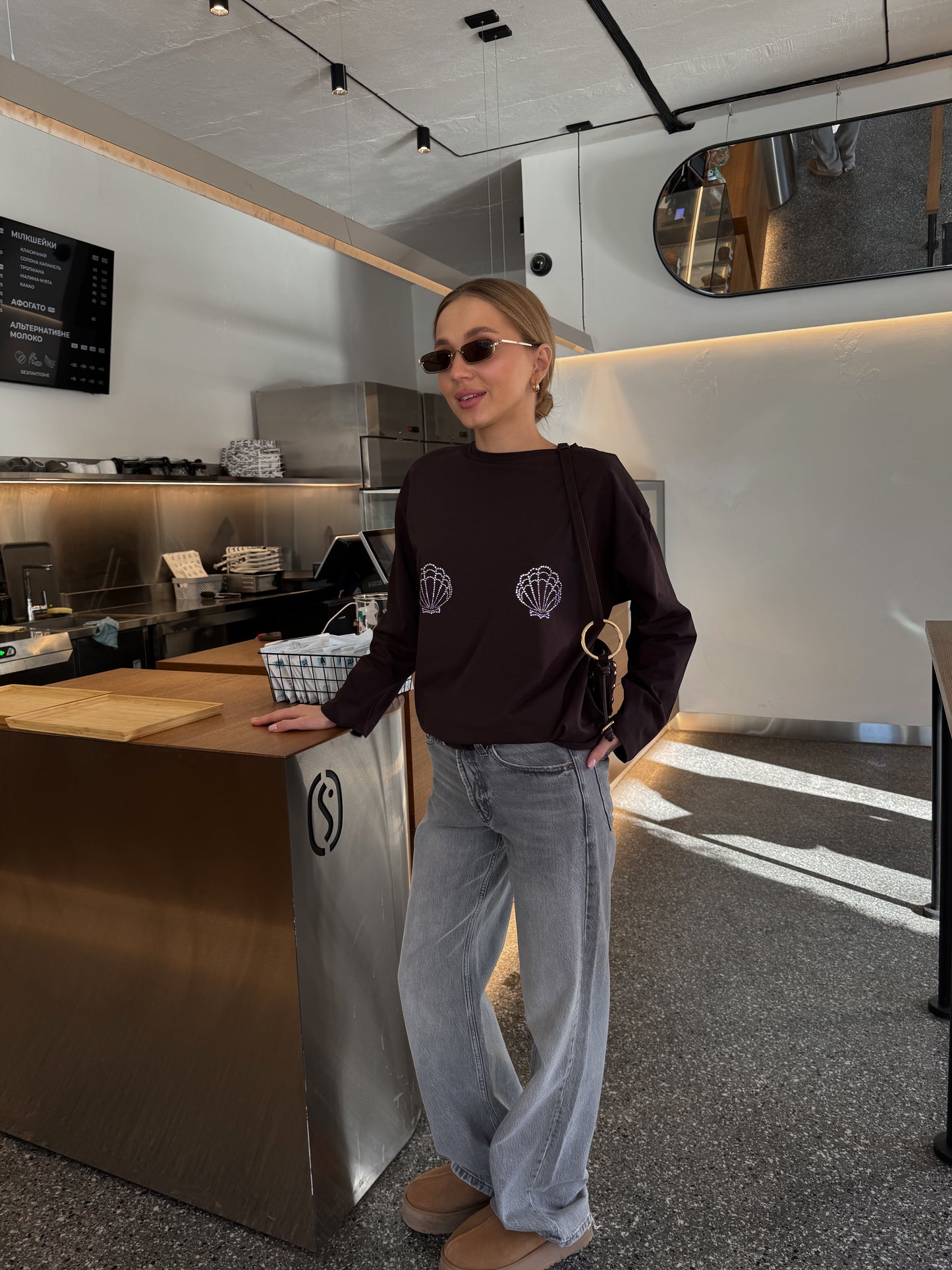 Лонгслів оверсайз мушля