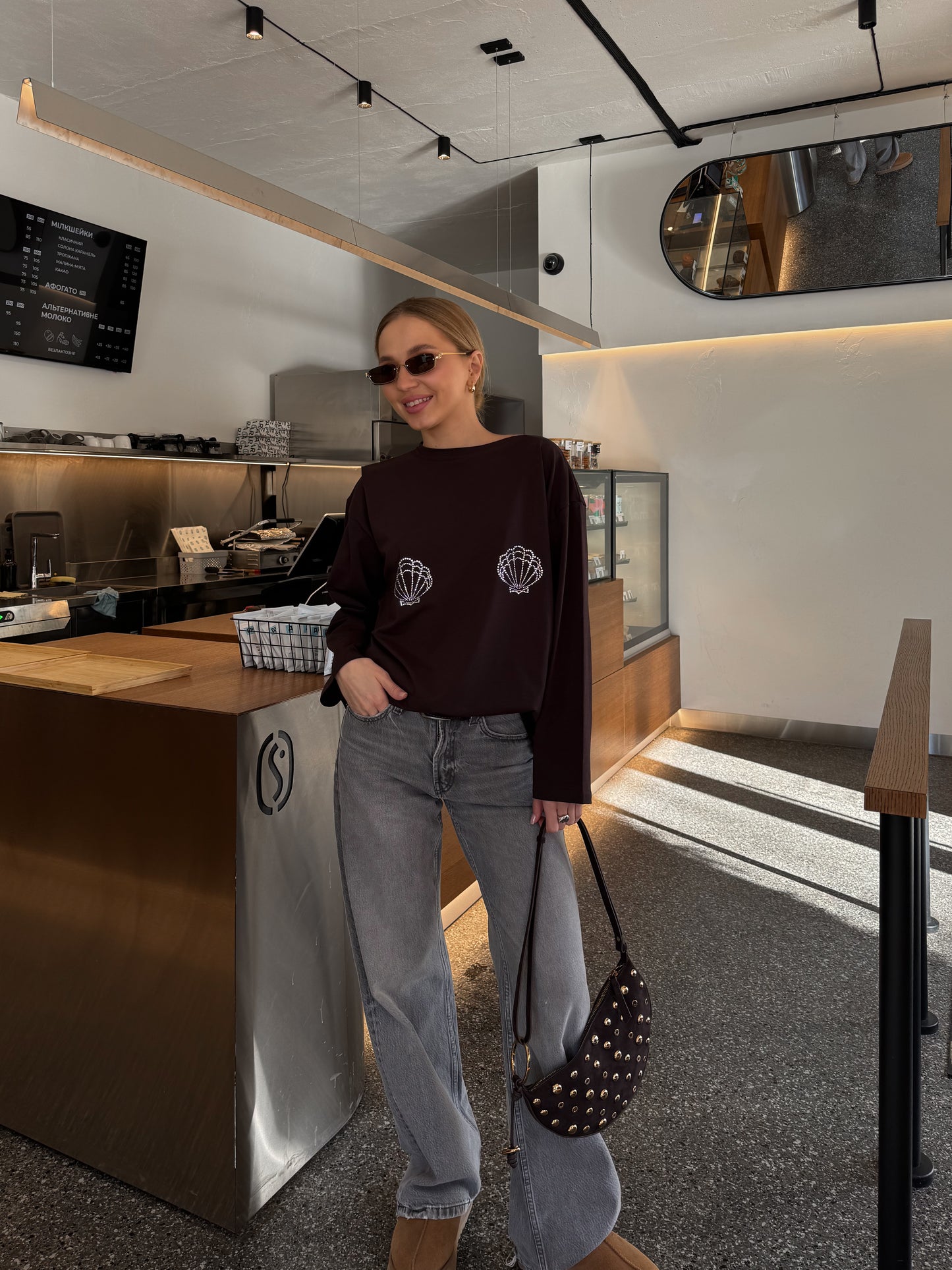 Лонгслів оверсайз мушля