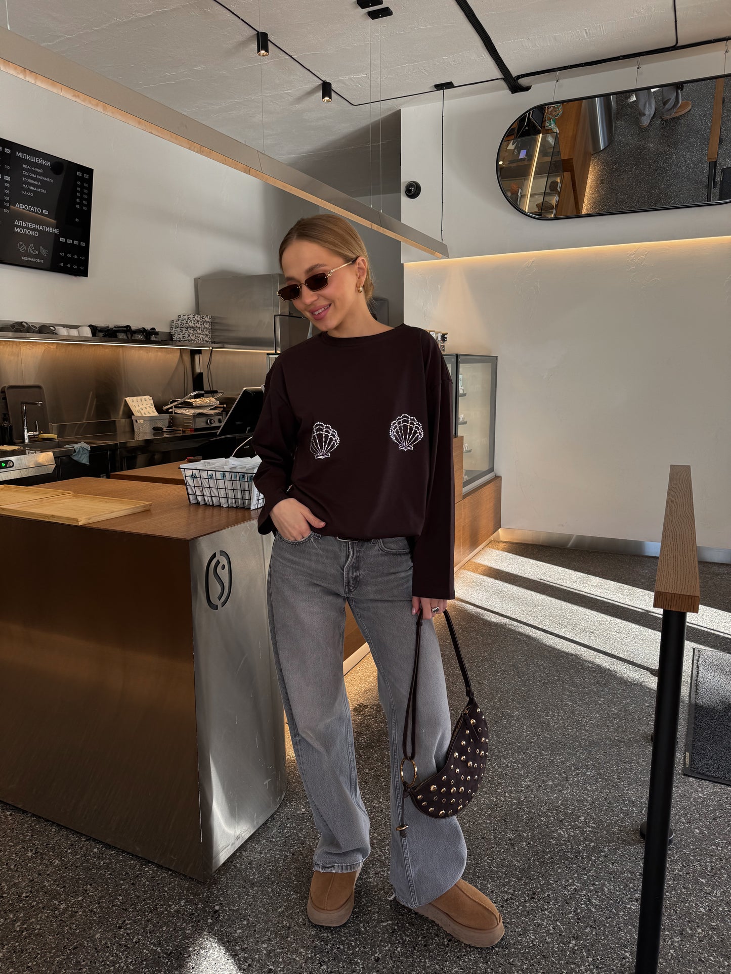 Лонгслів оверсайз мушля