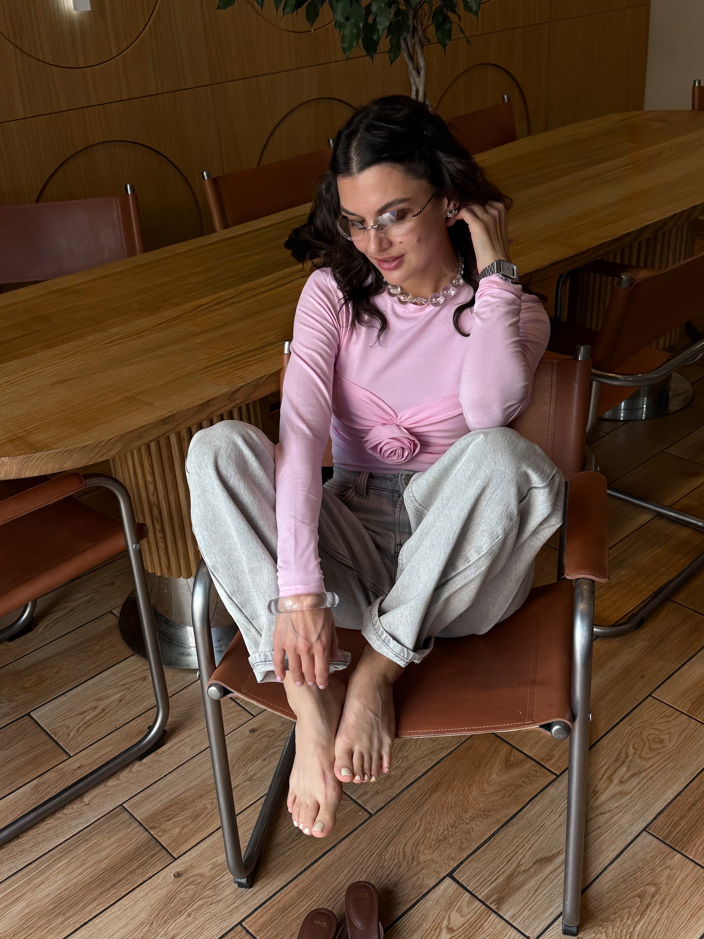 Лонгслів з трояндою на грудях