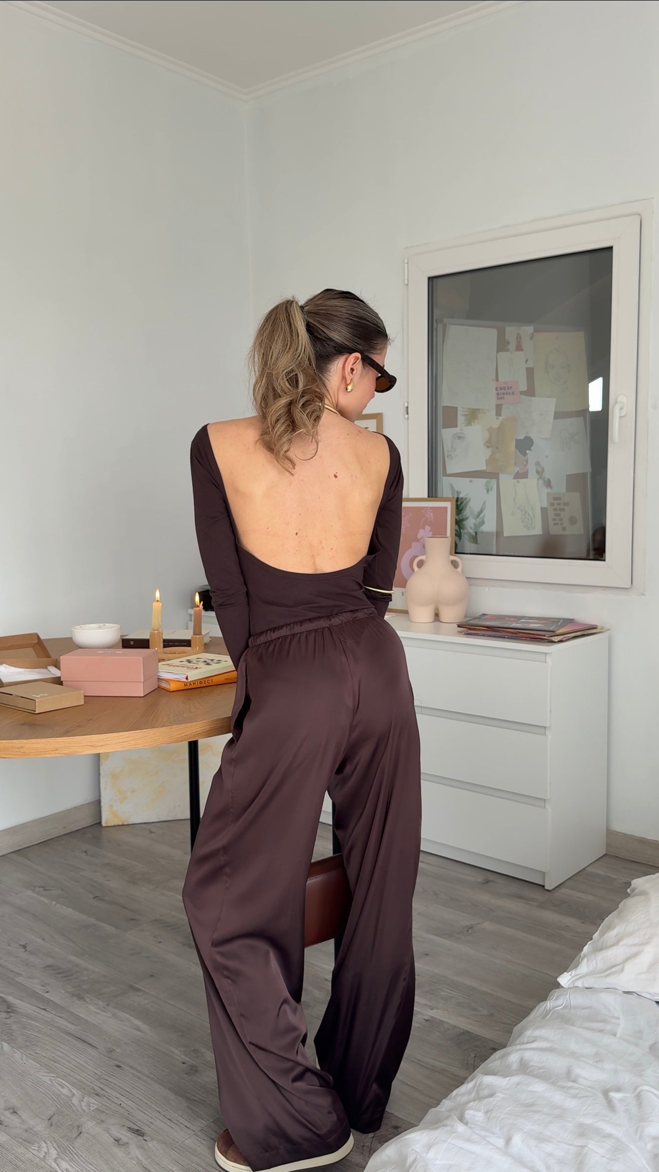 Боді з відкритою спинкою