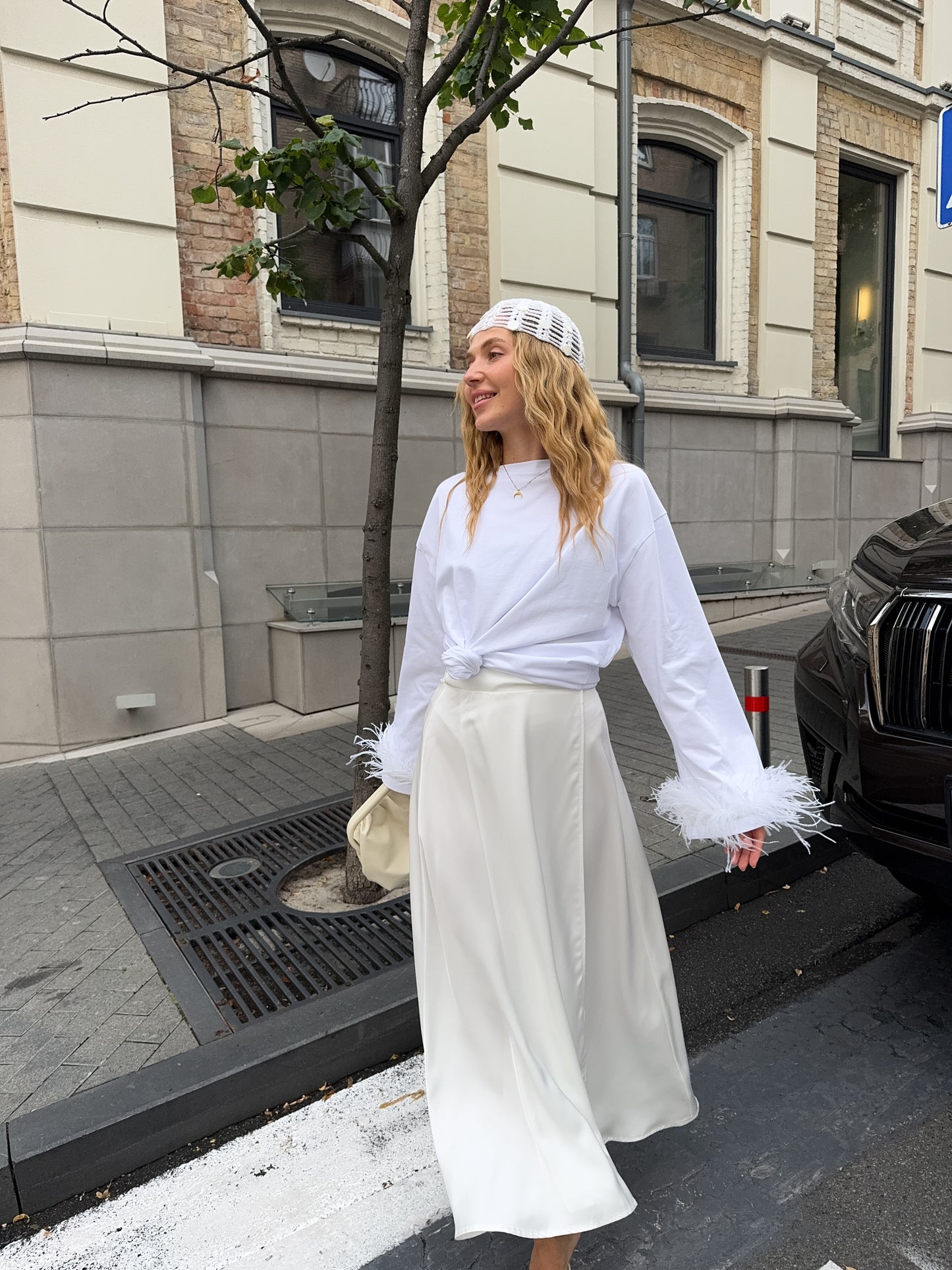 Лонгслів з натуральним страусиним пірʼям