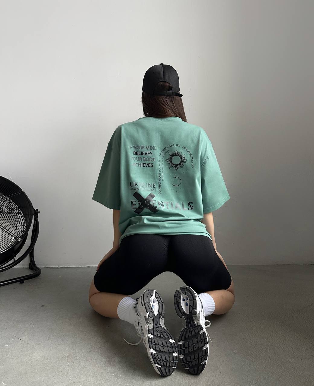 Футболка "Essentials"