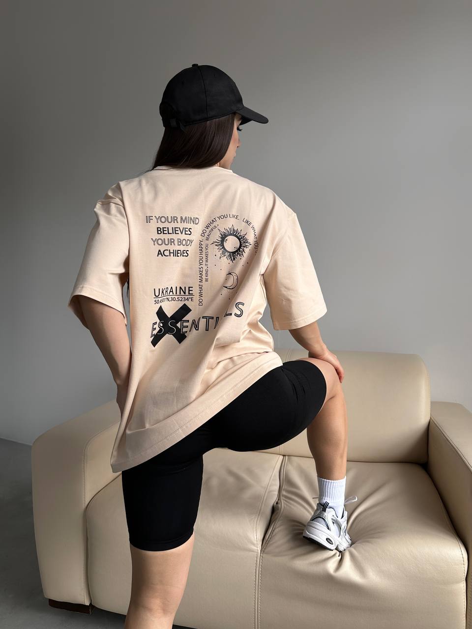 Футболка "Essentials"