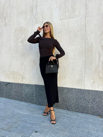 Лонг з трояндами на рукавах шоколад