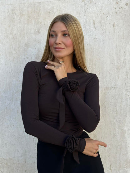 Лонг з трояндами на рукавах шоколад