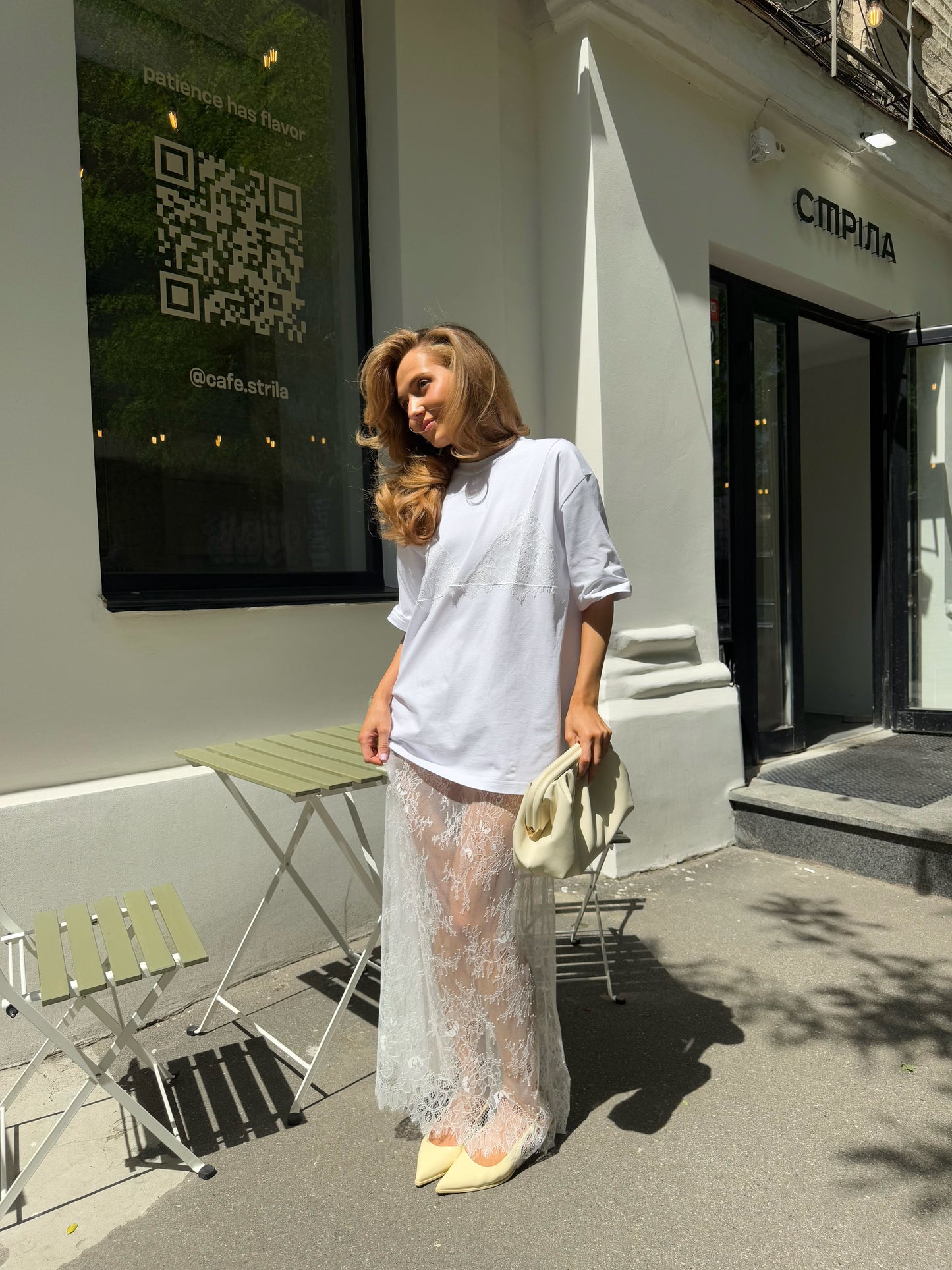 Футболка з мереживним ліфом