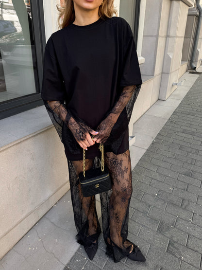 Футболка з мереживними рукавами