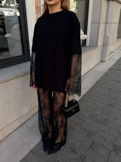 Футболка з мереживними рукавами