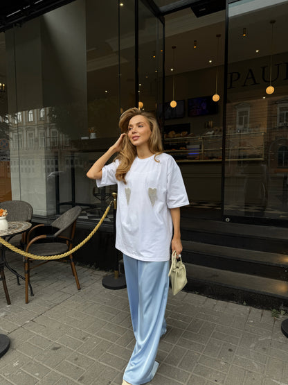 Футболка оверсайз з сердечками з страз