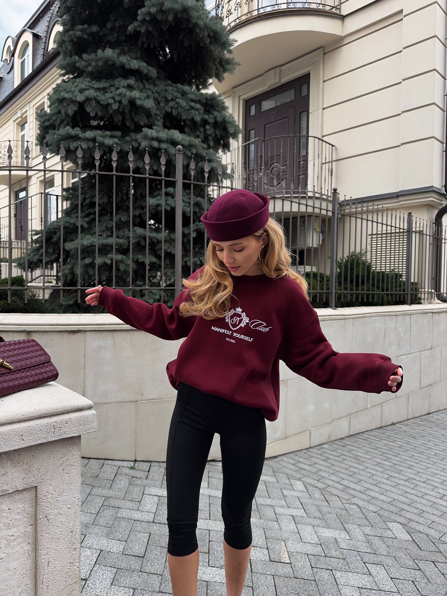 Світшот з вишивкою