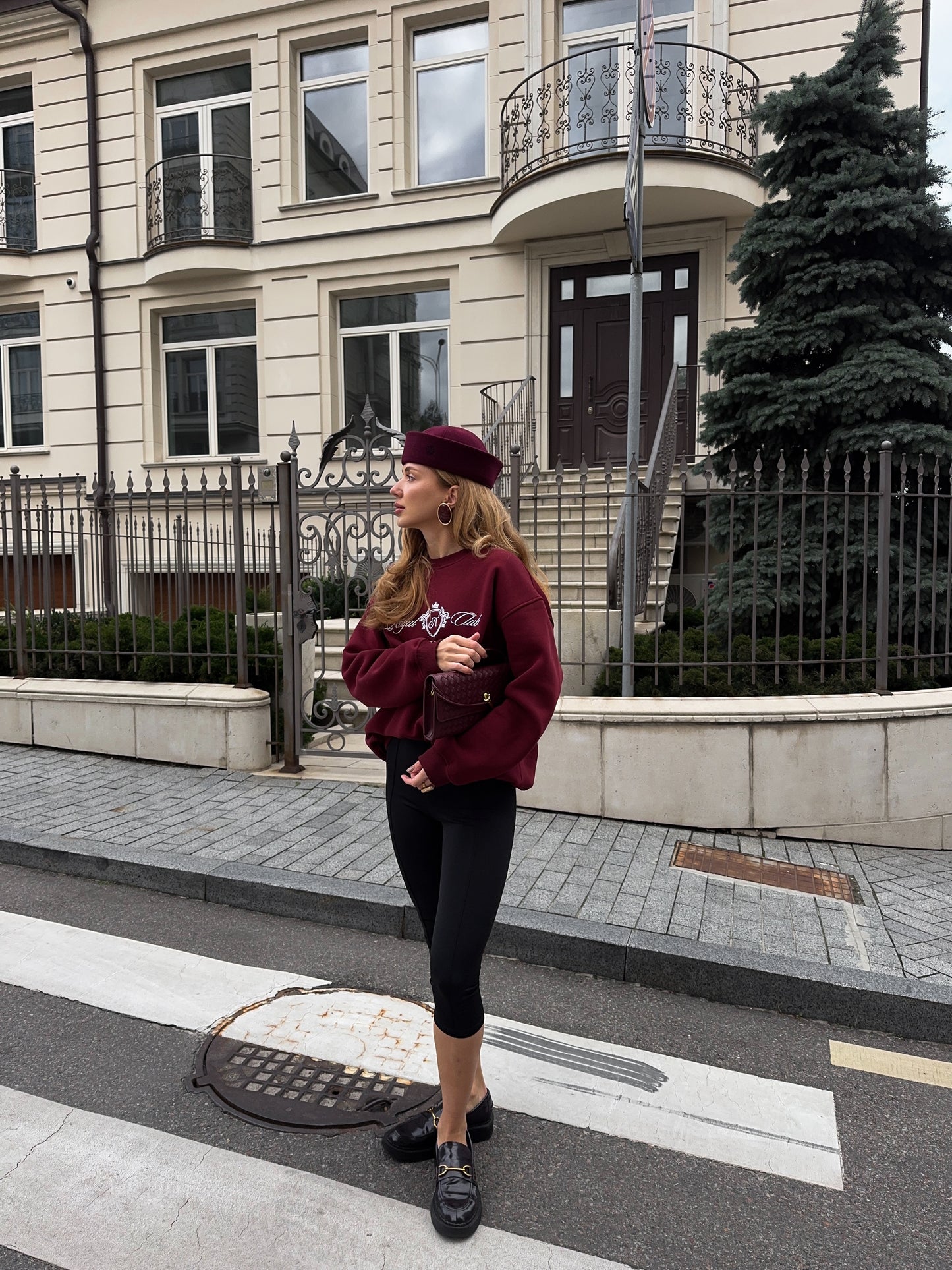 Світшот з вишивкою