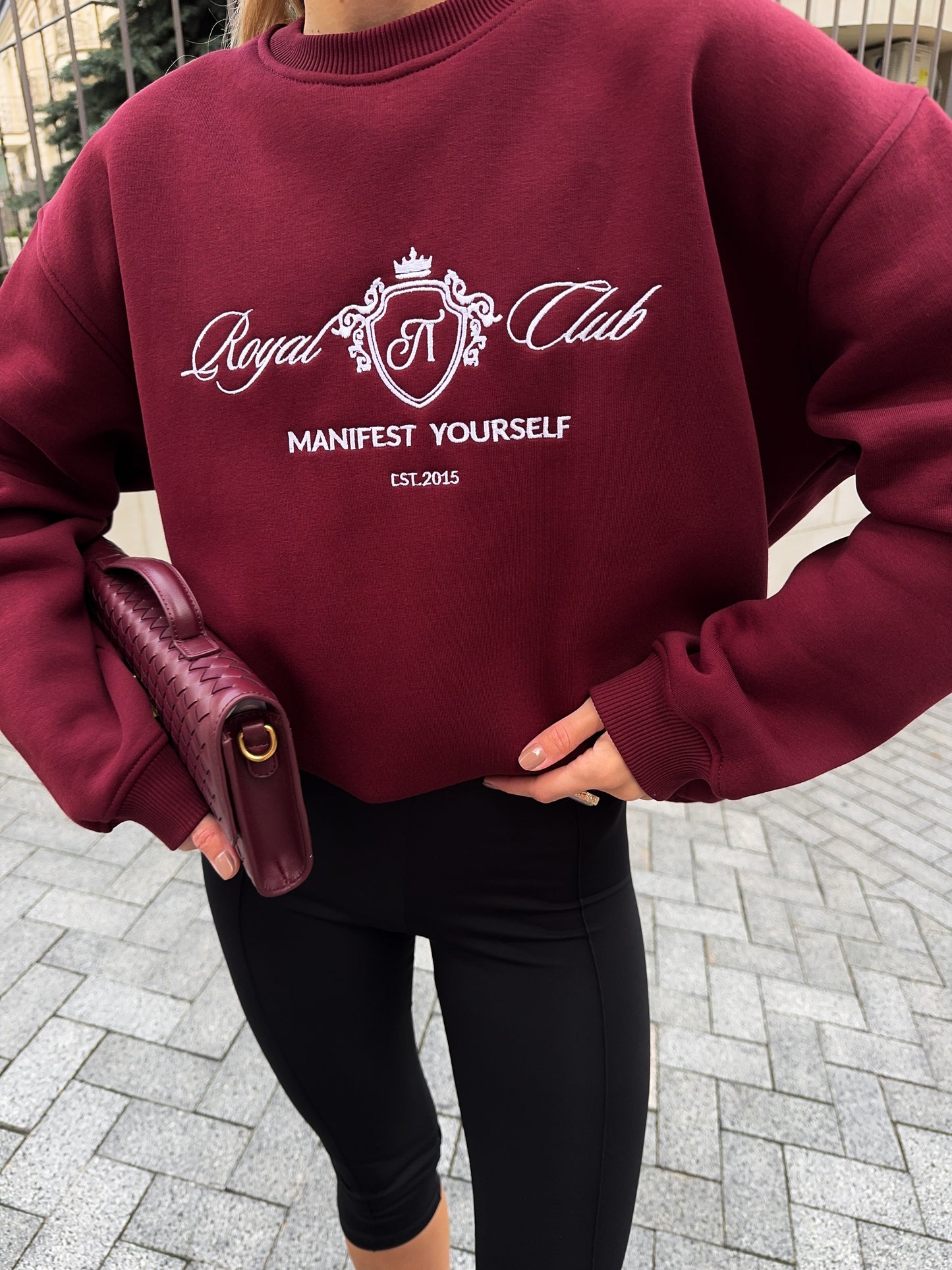 Світшот з вишивкою