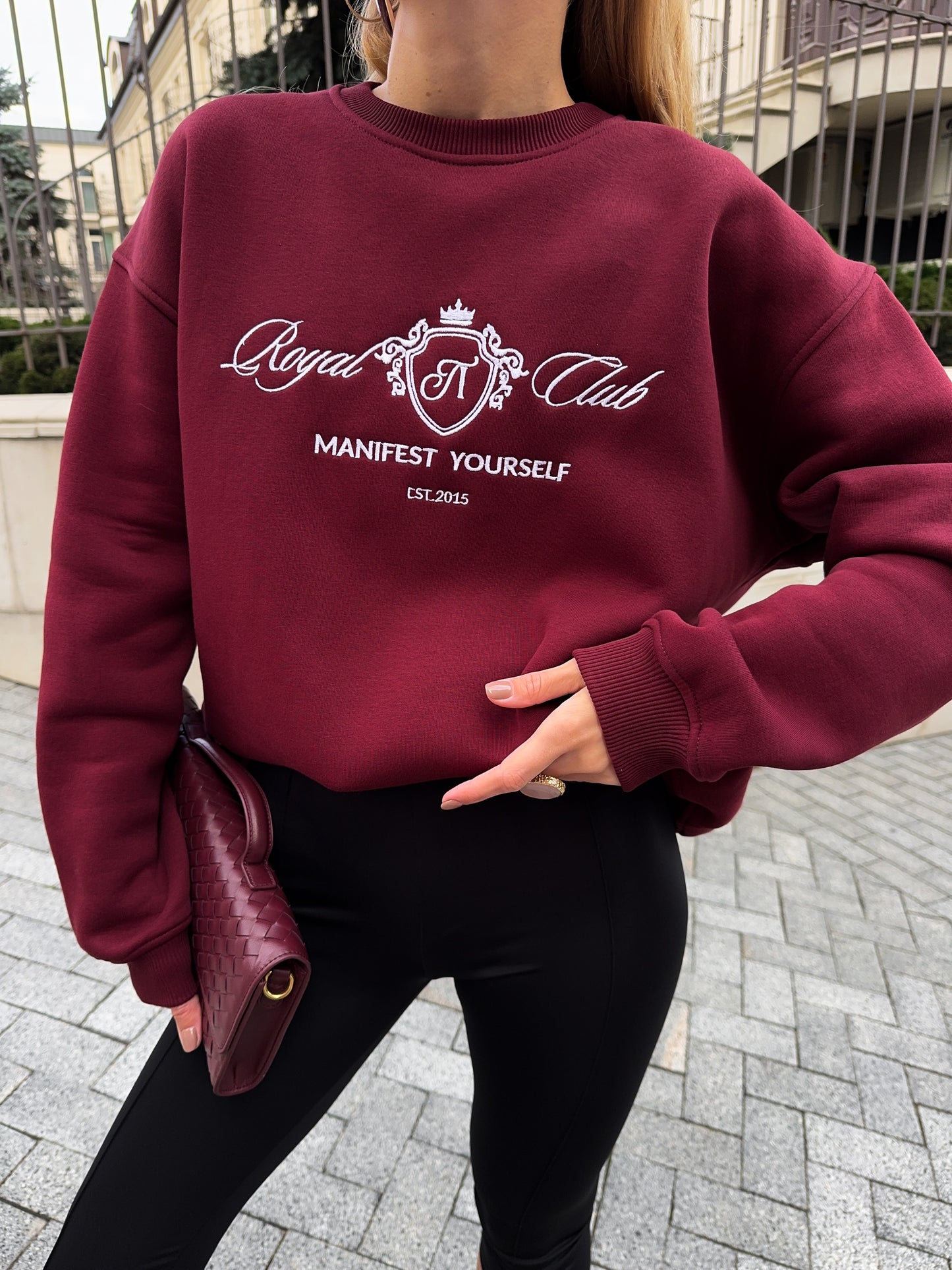 Світшот з вишивкою