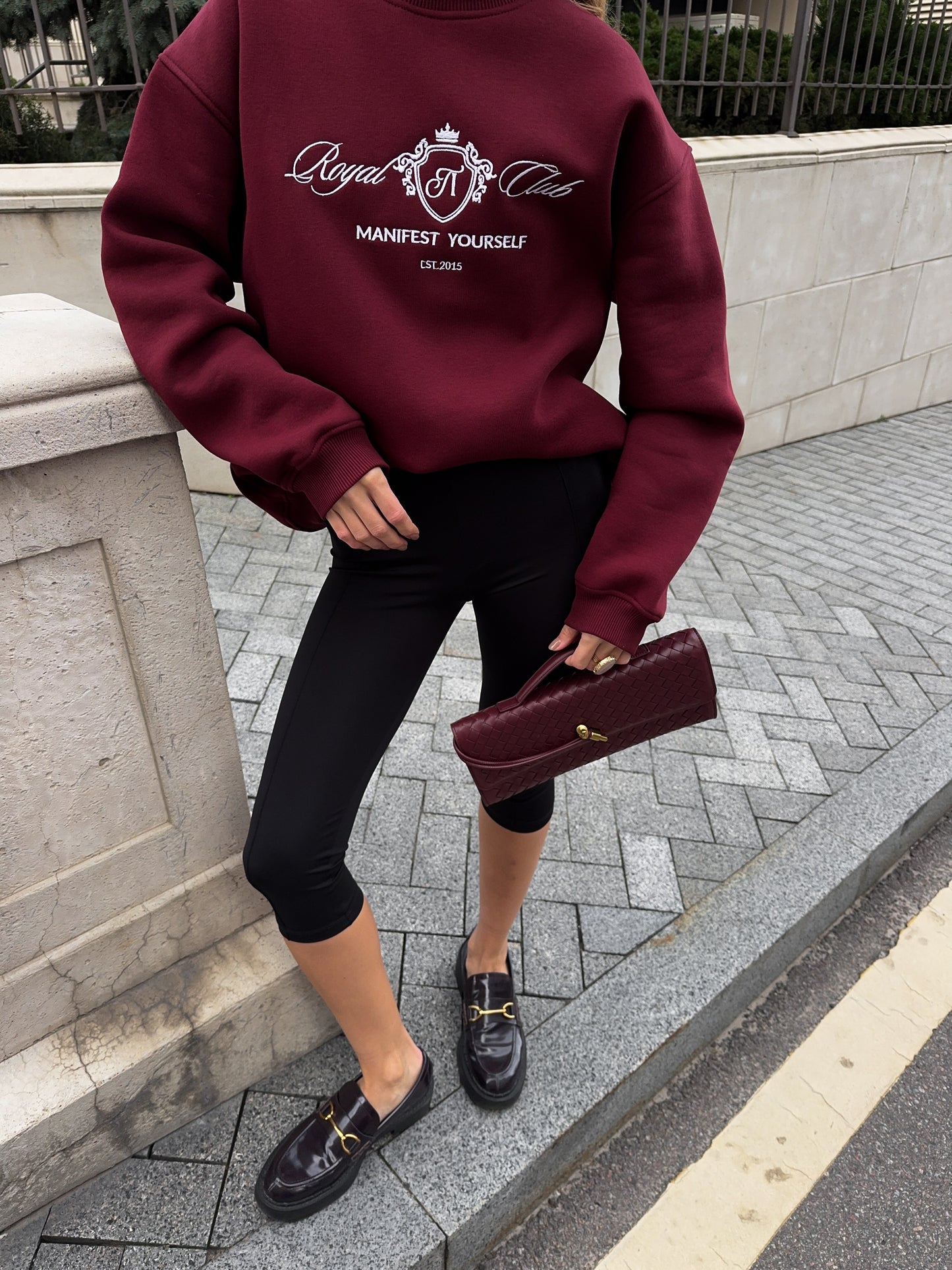 Світшот з вишивкою