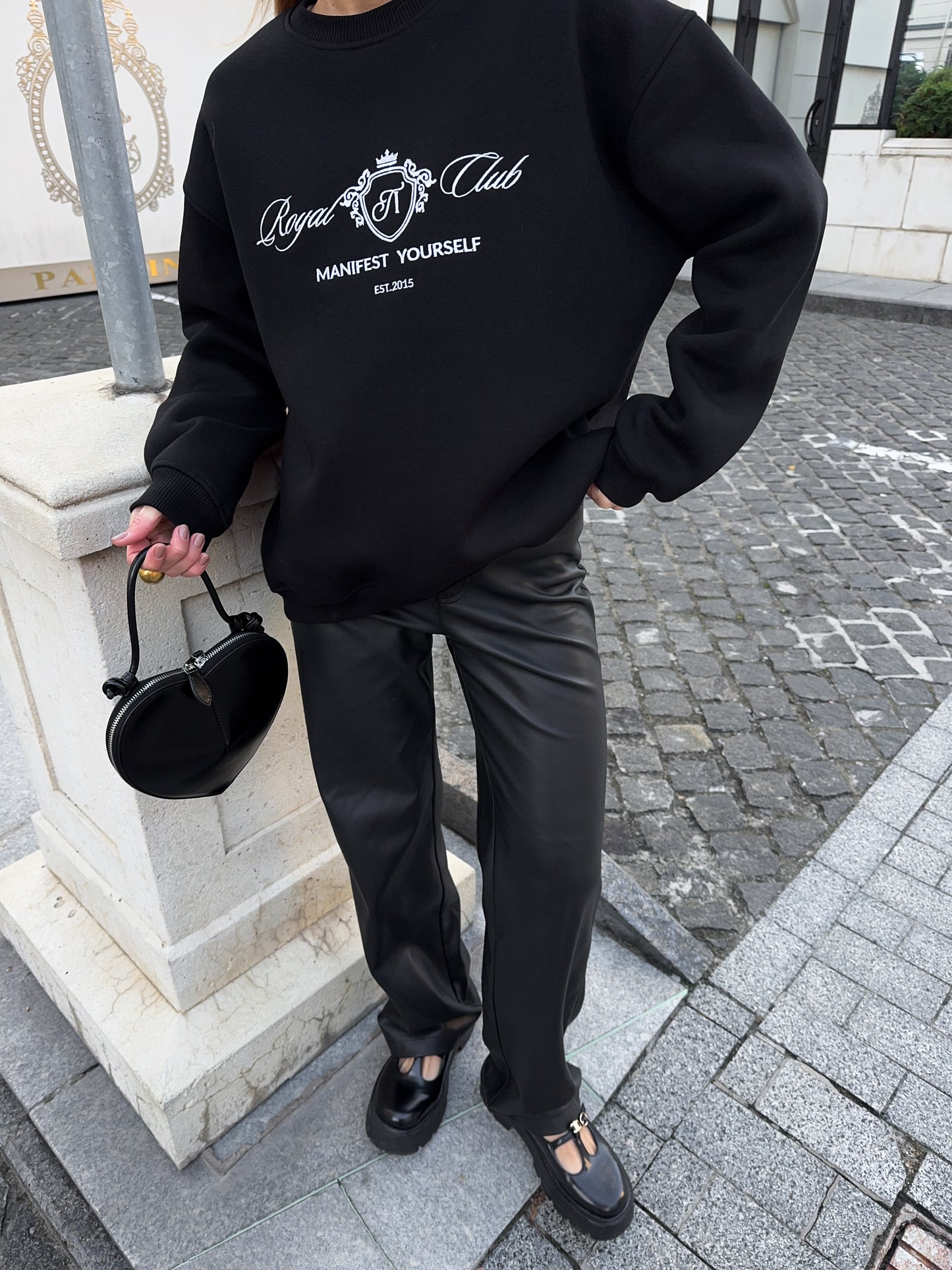 Світшот з вишивкою