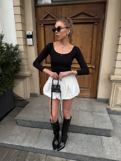 Лонгслів з відкритим декольте