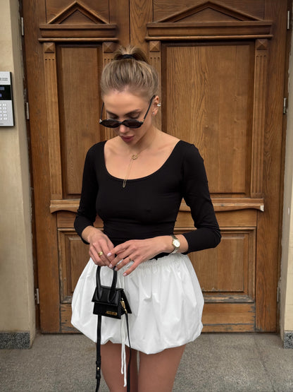 Лонгслів з відкритим декольте