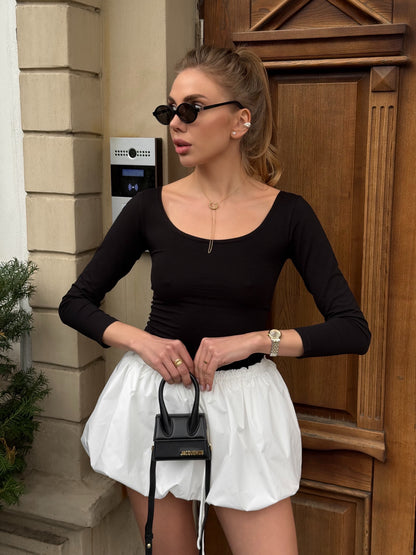 Лонгслів з відкритим декольте