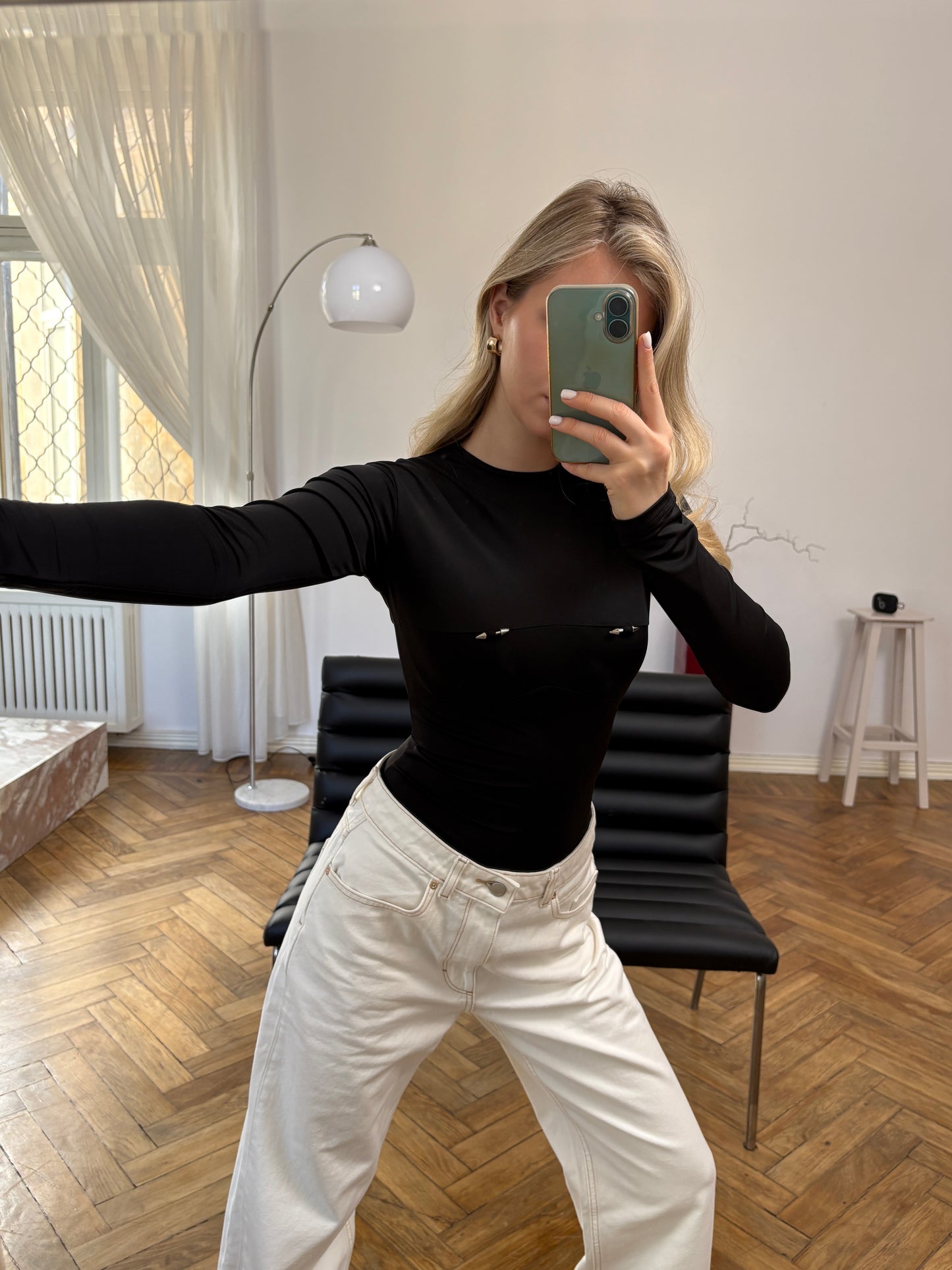 Боді з акцентним пірсингом