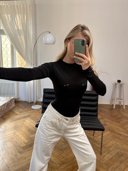 Боді з акцентним пірсингом