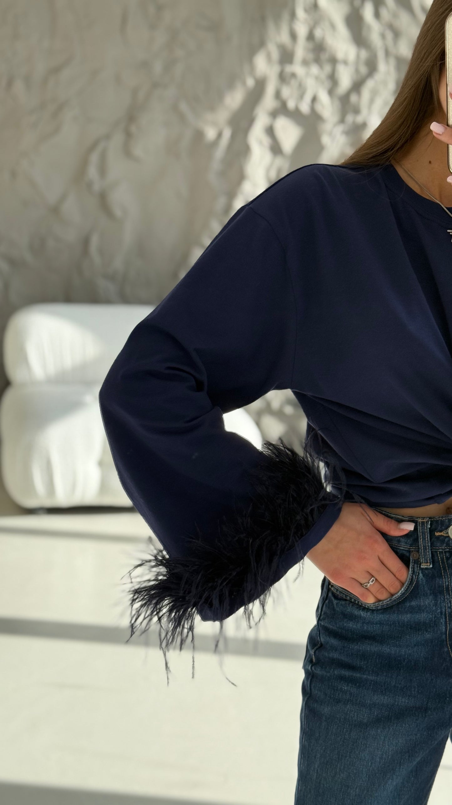 Лонгслів з натуральним страусиним пірʼям