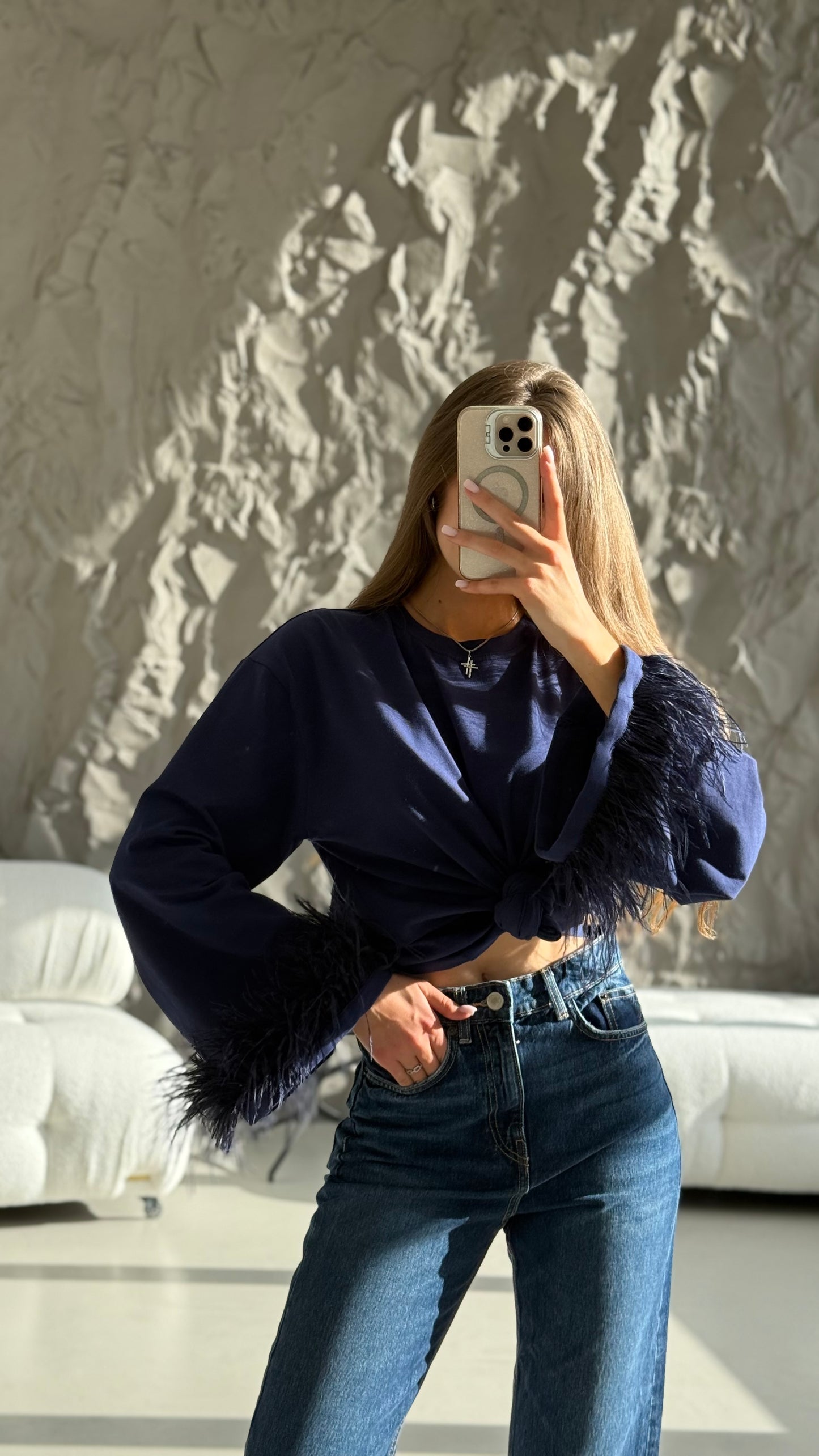 Лонгслів з натуральним страусиним пірʼям