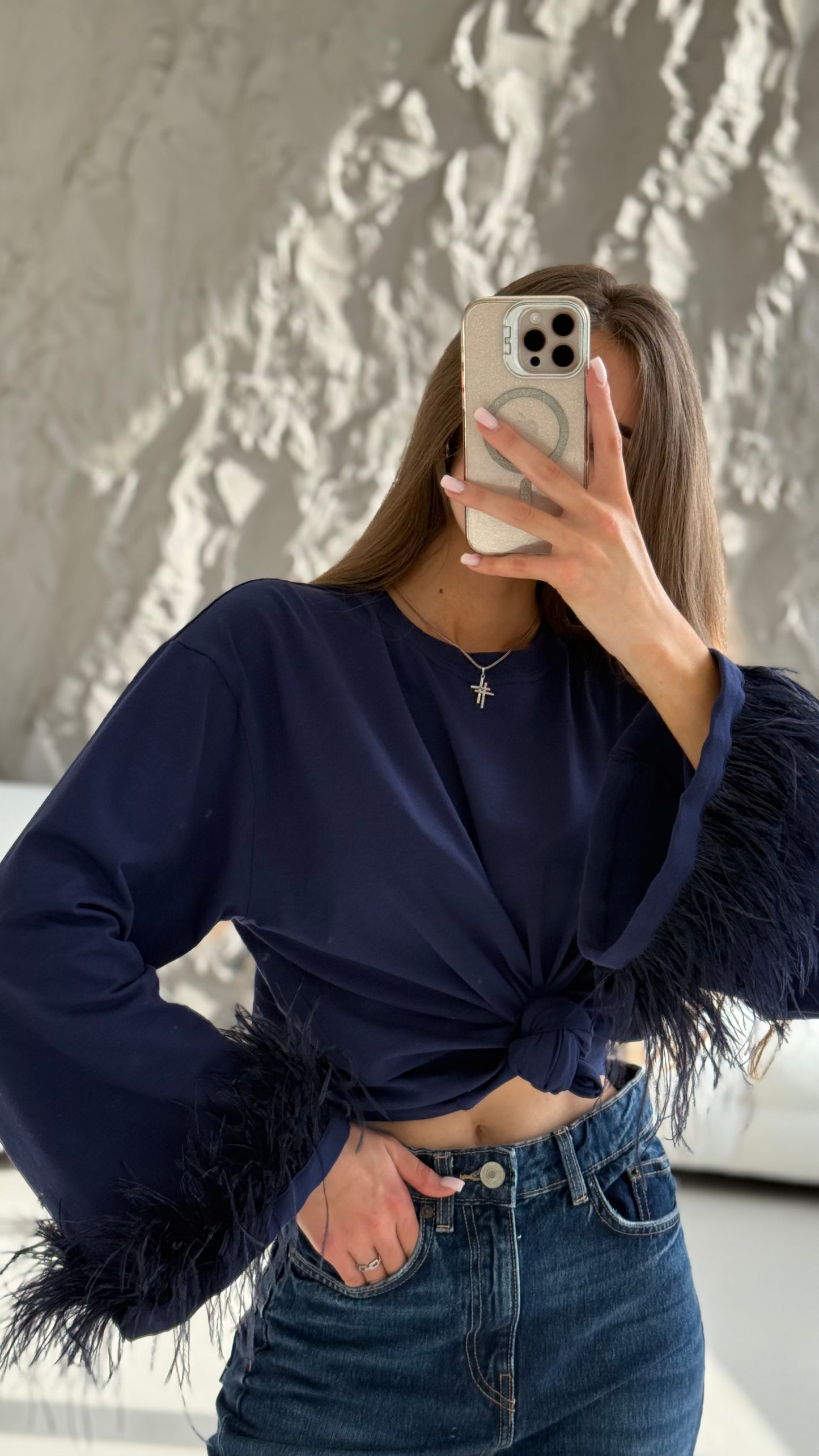 Лонгслів з натуральним страусиним пірʼям