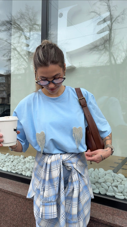 Футболка оверсайз з сердечками з страз