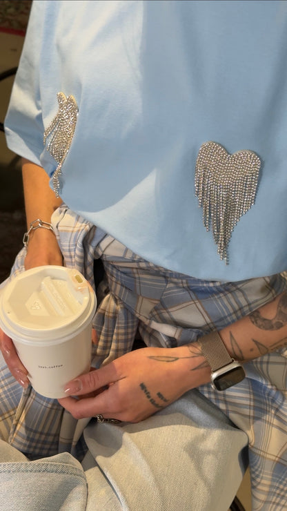 Футболка оверсайз з сердечками з страз