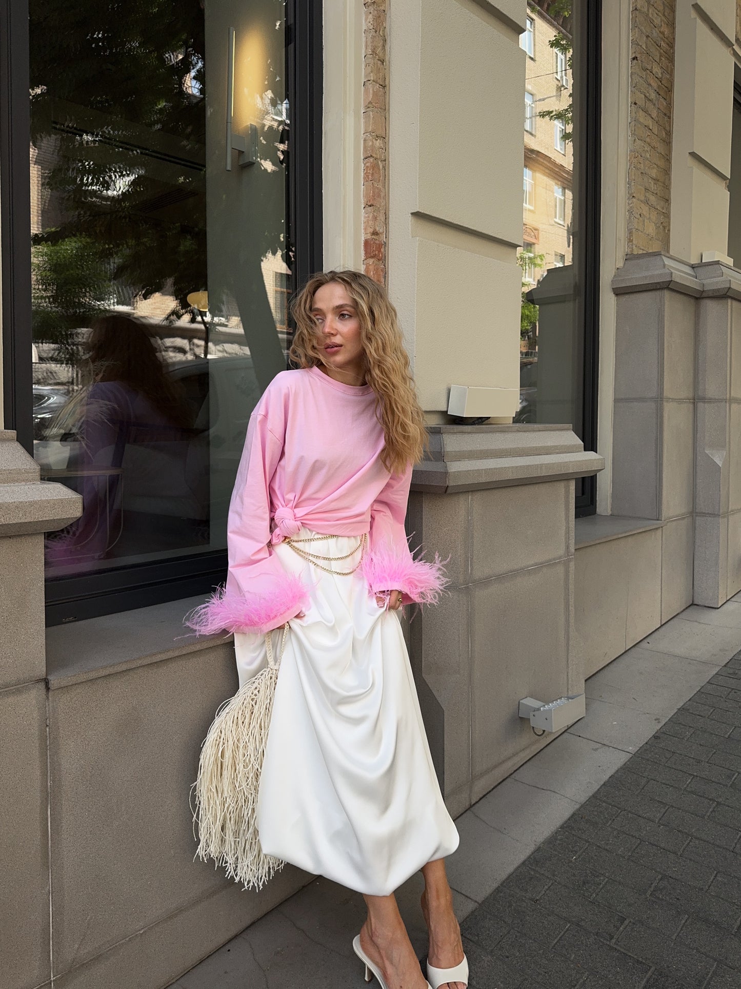 Лонгслів з натуральним страусиним пірʼям