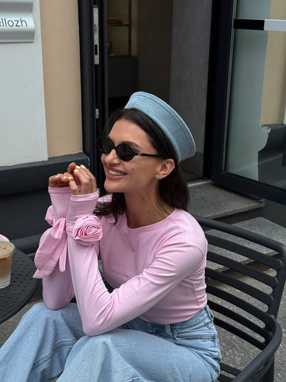 Лонгслів з трояндами на рукавах