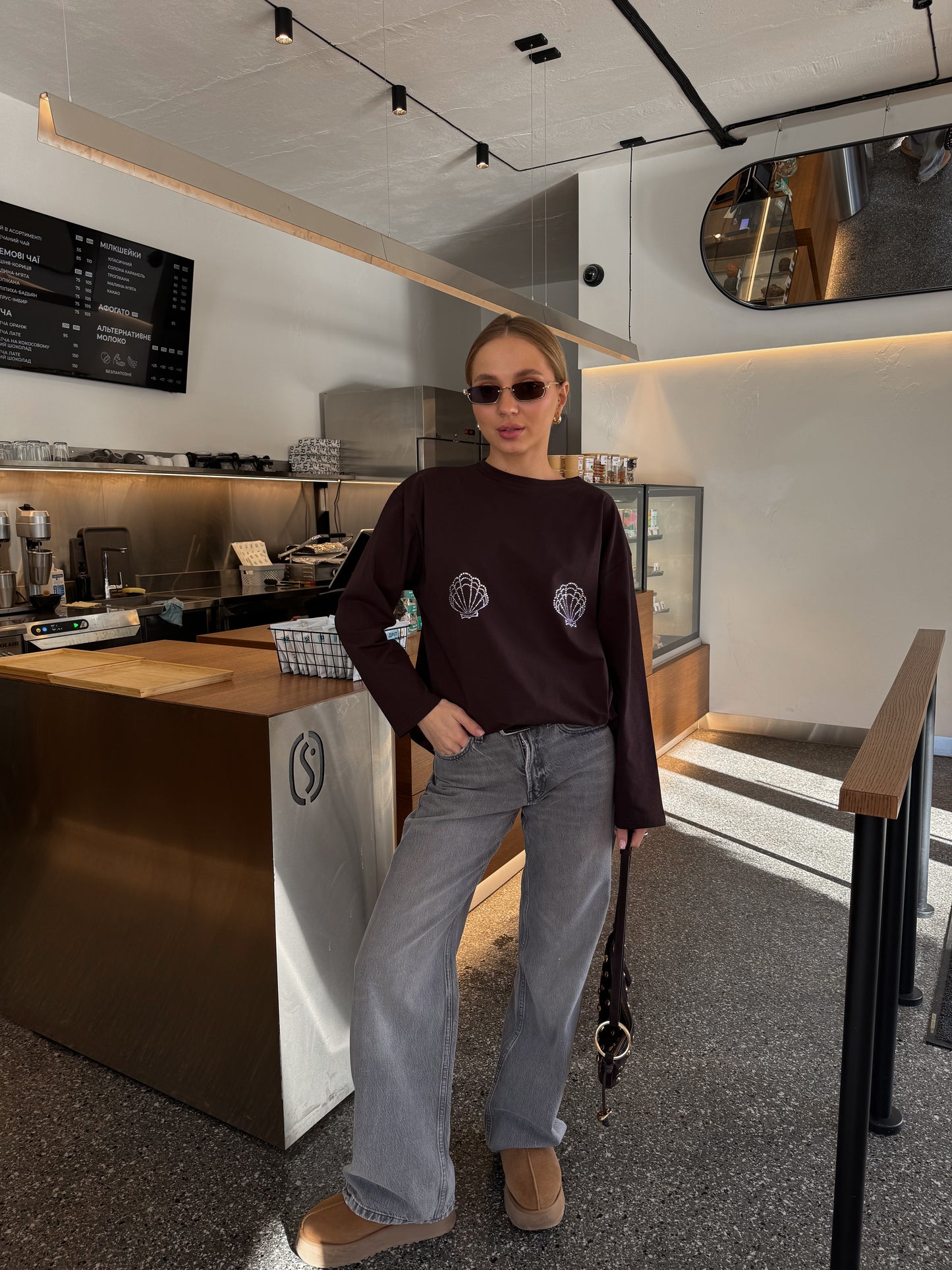 Лонгслів оверсайз мушля