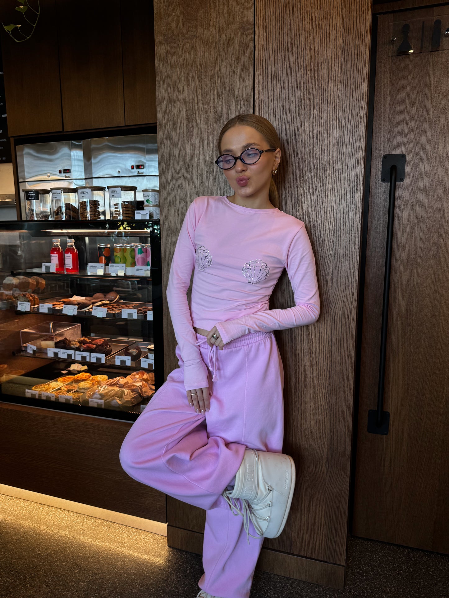 Лонгслів мушля приталений