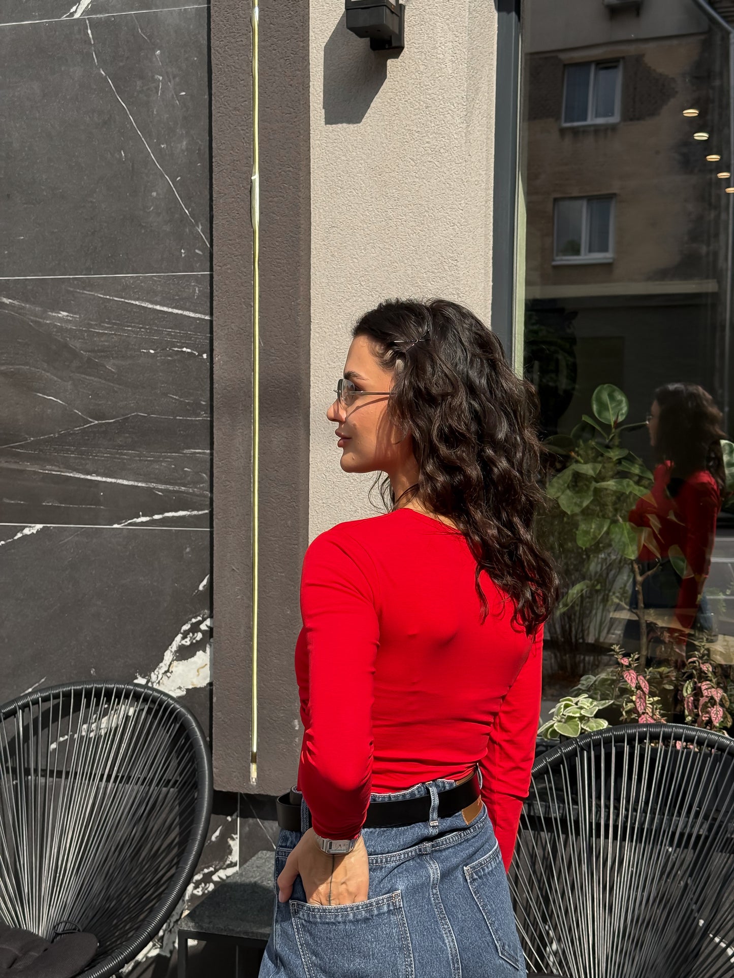 Лонгслів з трояндою на грудях