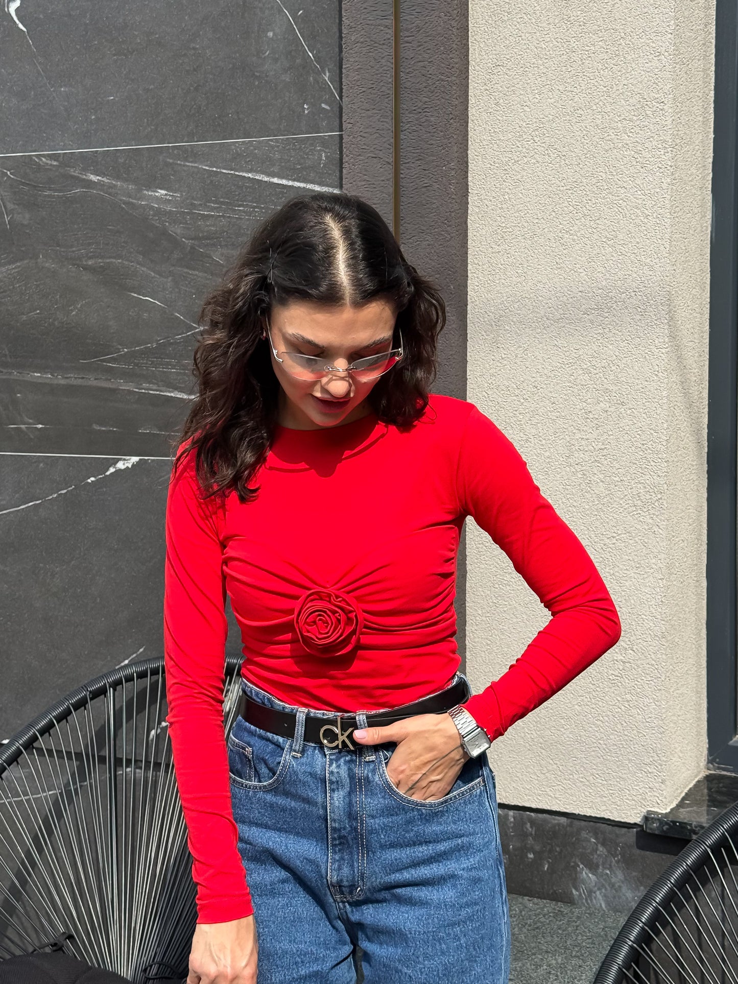 Лонгслів з трояндою на грудях