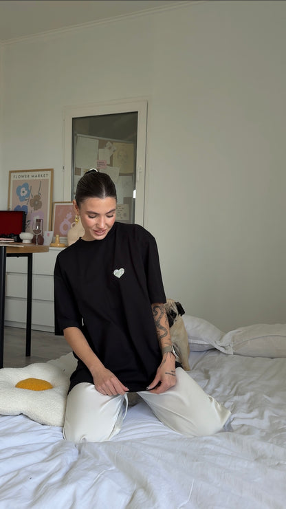 Футболка з одним серденьком