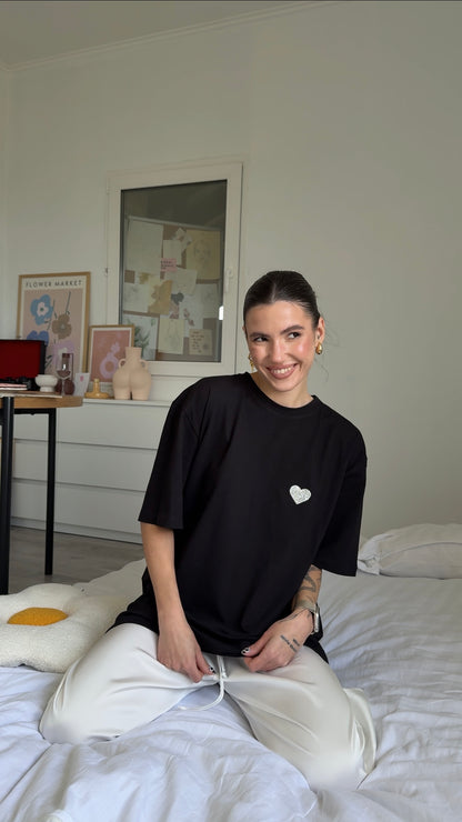 Футболка з одним серденьком