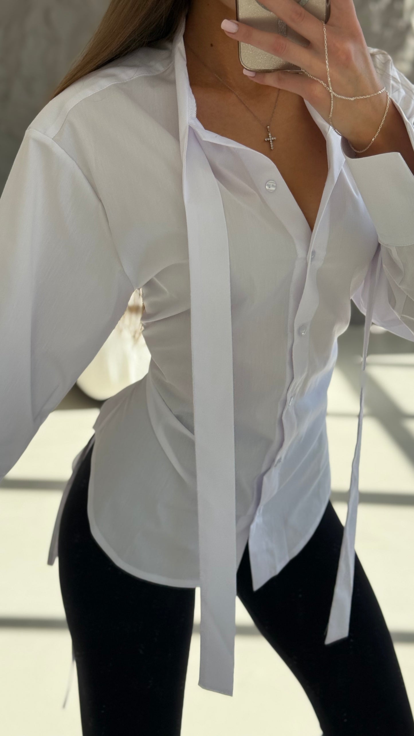 Блуза з зав'язками