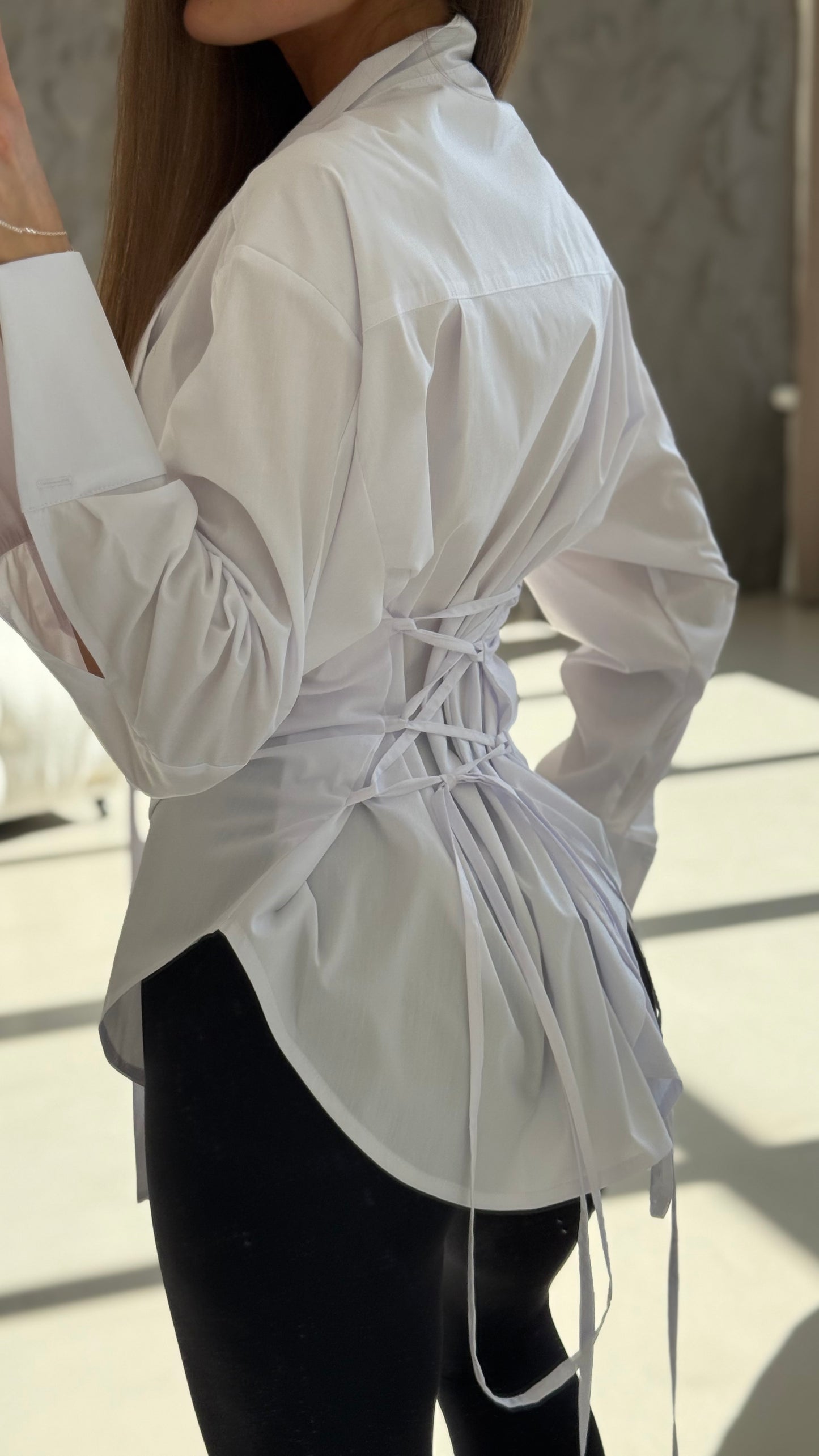 Блуза з зав'язками