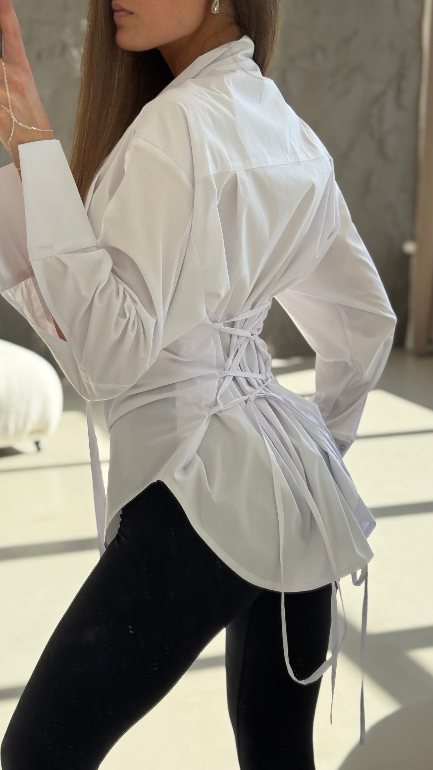 Блуза з зав'язками