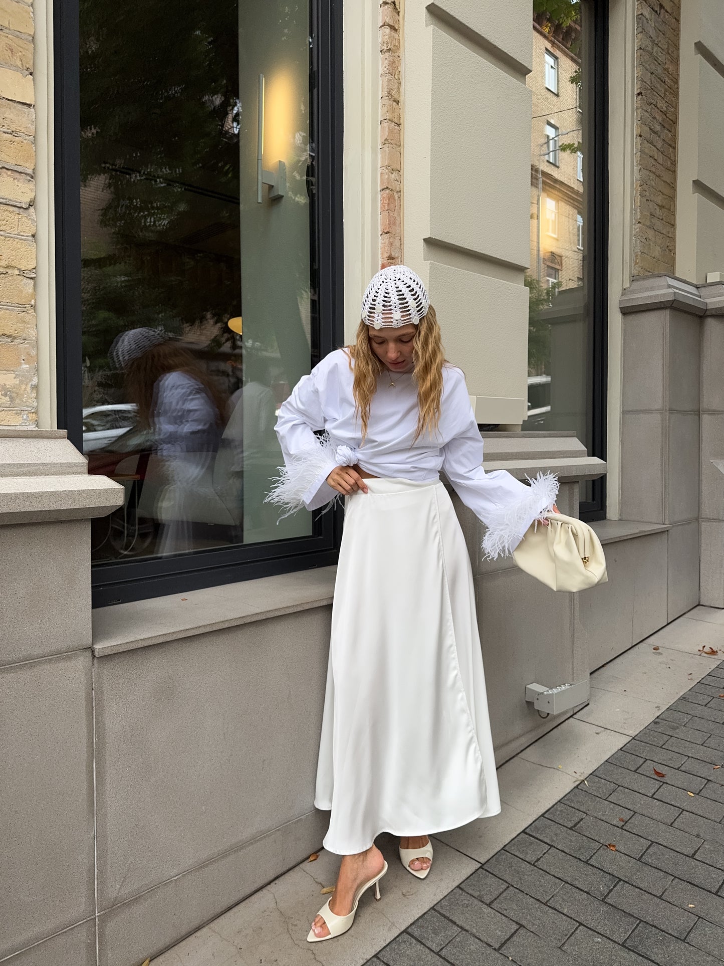 Лонгслів з натуральним страусиним пірʼям