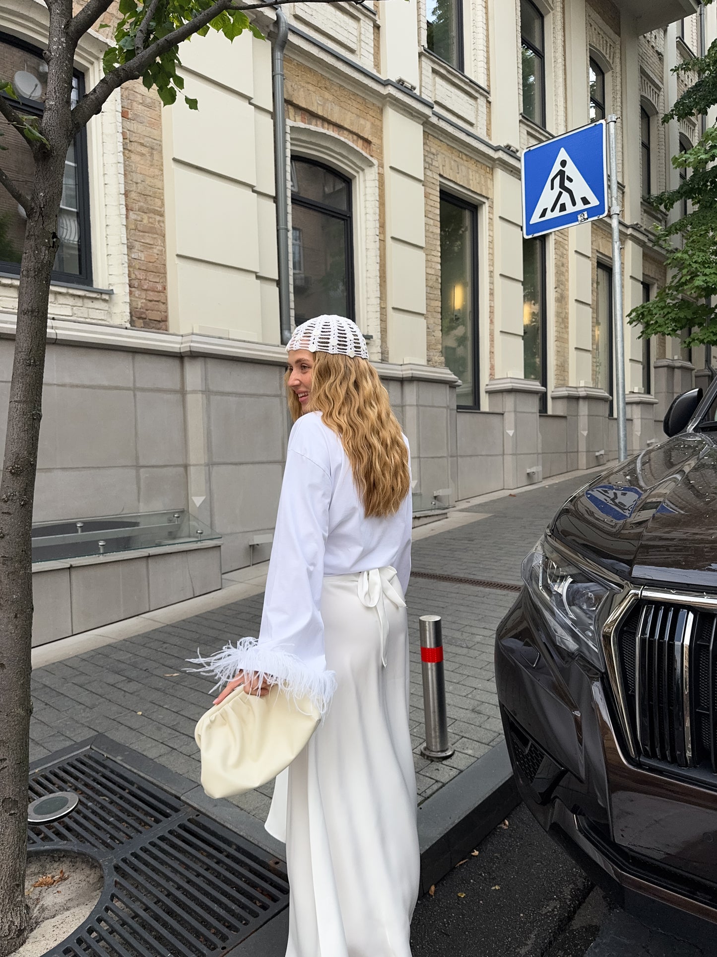 Лонгслів з натуральним страусиним пірʼям