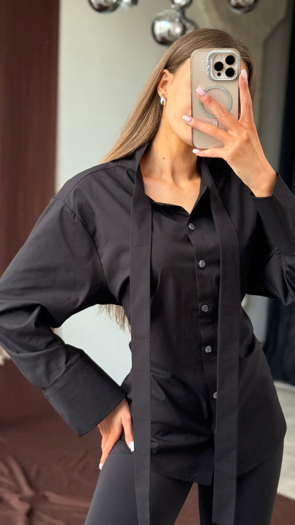 Блуза з зав'язками