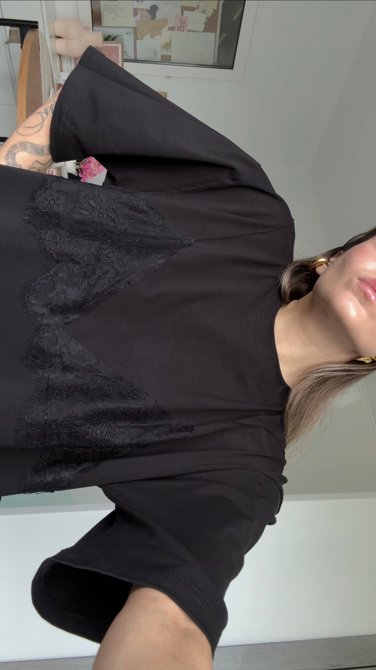 Футболка з мереживним ліфом